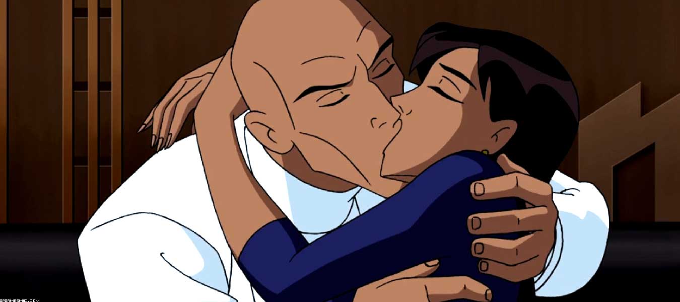 Lex Luther and Lois Lane kiss
